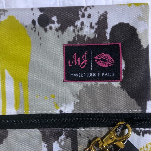 NEW Makeup Junkie Bag Size Medium Paint Splatter - Picture 3 of 8